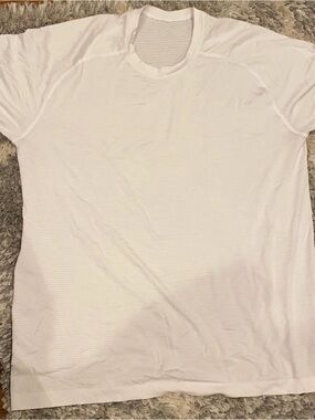 lululemon athletica Men's White Short-Sleeve Crew Tee